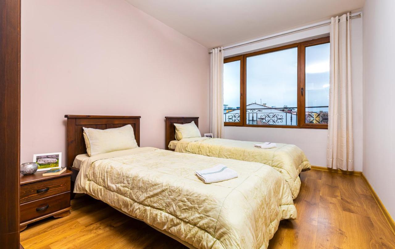 The Walnut 2Bd Apartment Plovdiv Buitenkant foto